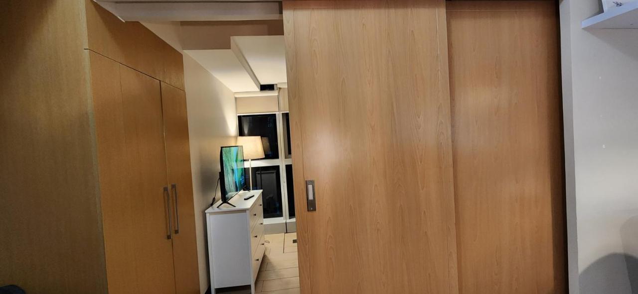 Casa Antonio At Uptown Parksuites Tower One Bgc マニラ市 エクステリア 写真